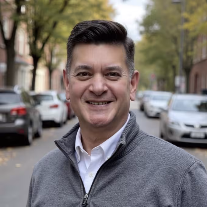 Henry Cantu Headshot
